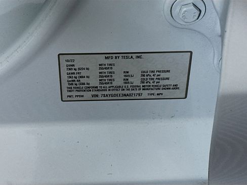 Used 2022 Tesla Model Y Long Range AWD/4WD image 12