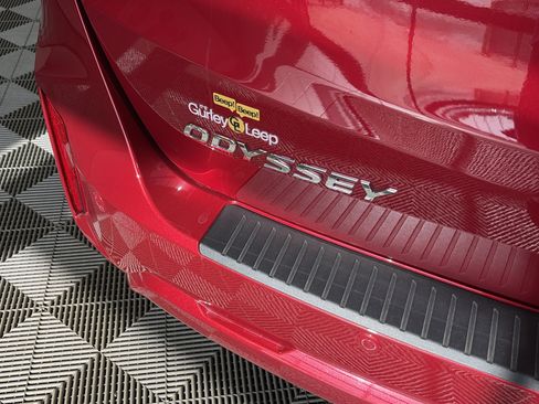 Used 2025 Honda Odyssey Touring image 17