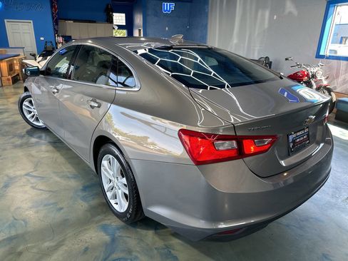 Used 2017 Chevrolet Malibu LT image 6