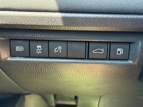 Used 2025 Toyota Camry LE FWD image 31