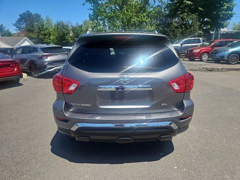 Used 2018 Nissan Pathfinder SL w/ Cargo Package FWD image 4
