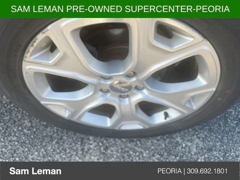 Used 2016 Jeep Renegade Limited FWD image 8