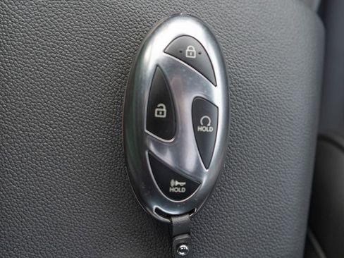 New 2025 Hyundai Elantra Limited image 36