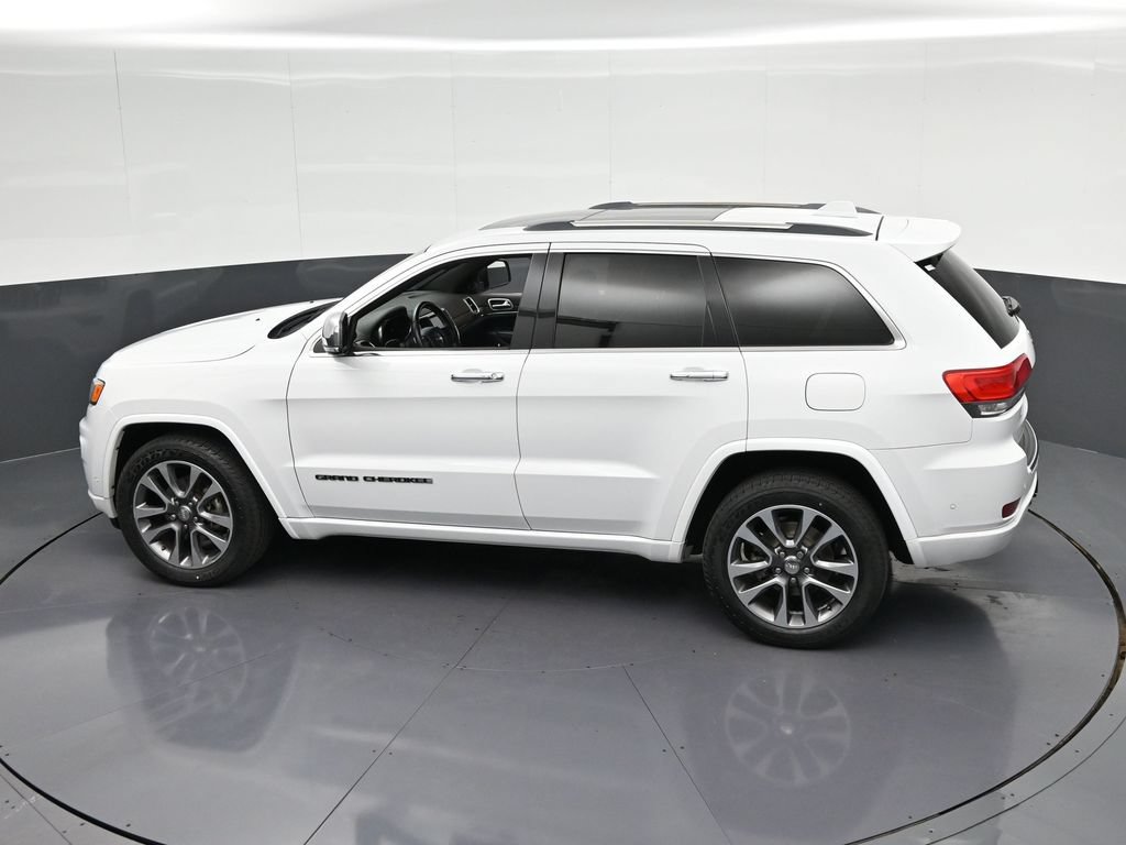 Used 2017 Jeep Grand Cherokee Overland w/ Jeep Active Safety Group RWD image 26
