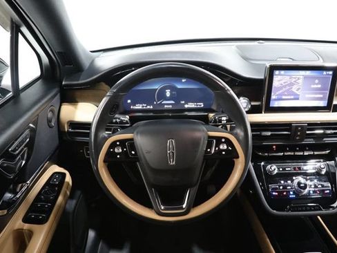 Used 2021 Lincoln Corsair Reserve w/ Equipment Group 201A AWD/4WD image 12