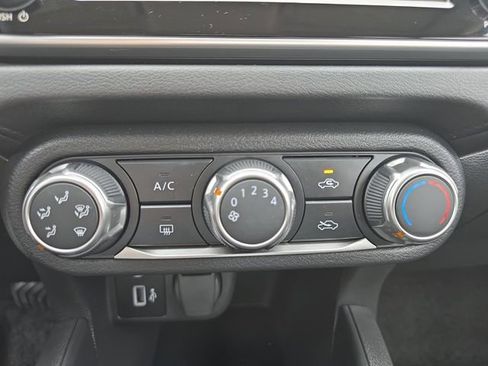 Certified 2025 Nissan Versa S w/ Trunk Package FWD image 4
