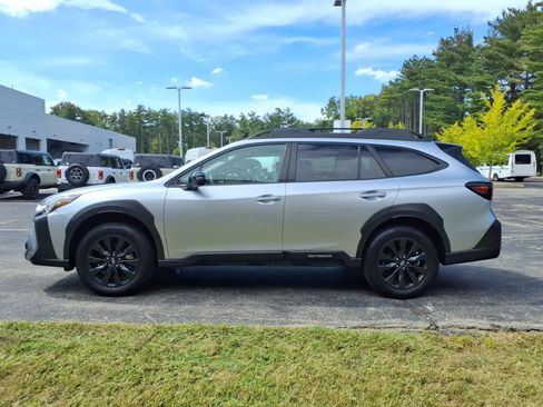 Used 2023 Subaru Outback Onyx Edition XT AWD/4WD image 6