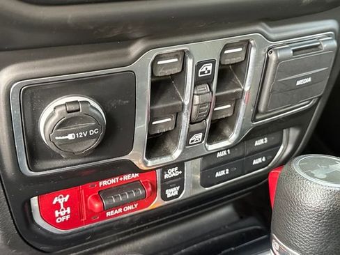 Used 2021 Jeep Wrangler Unlimited Rubicon w/ Cold Weather Group image 29