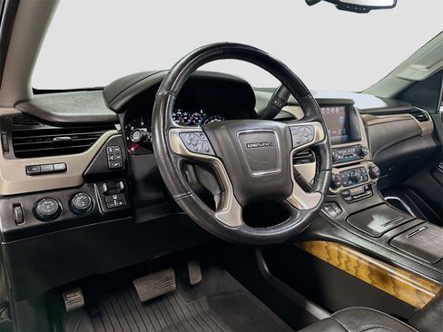 Used 2020 GMC Yukon XL Denali image 10