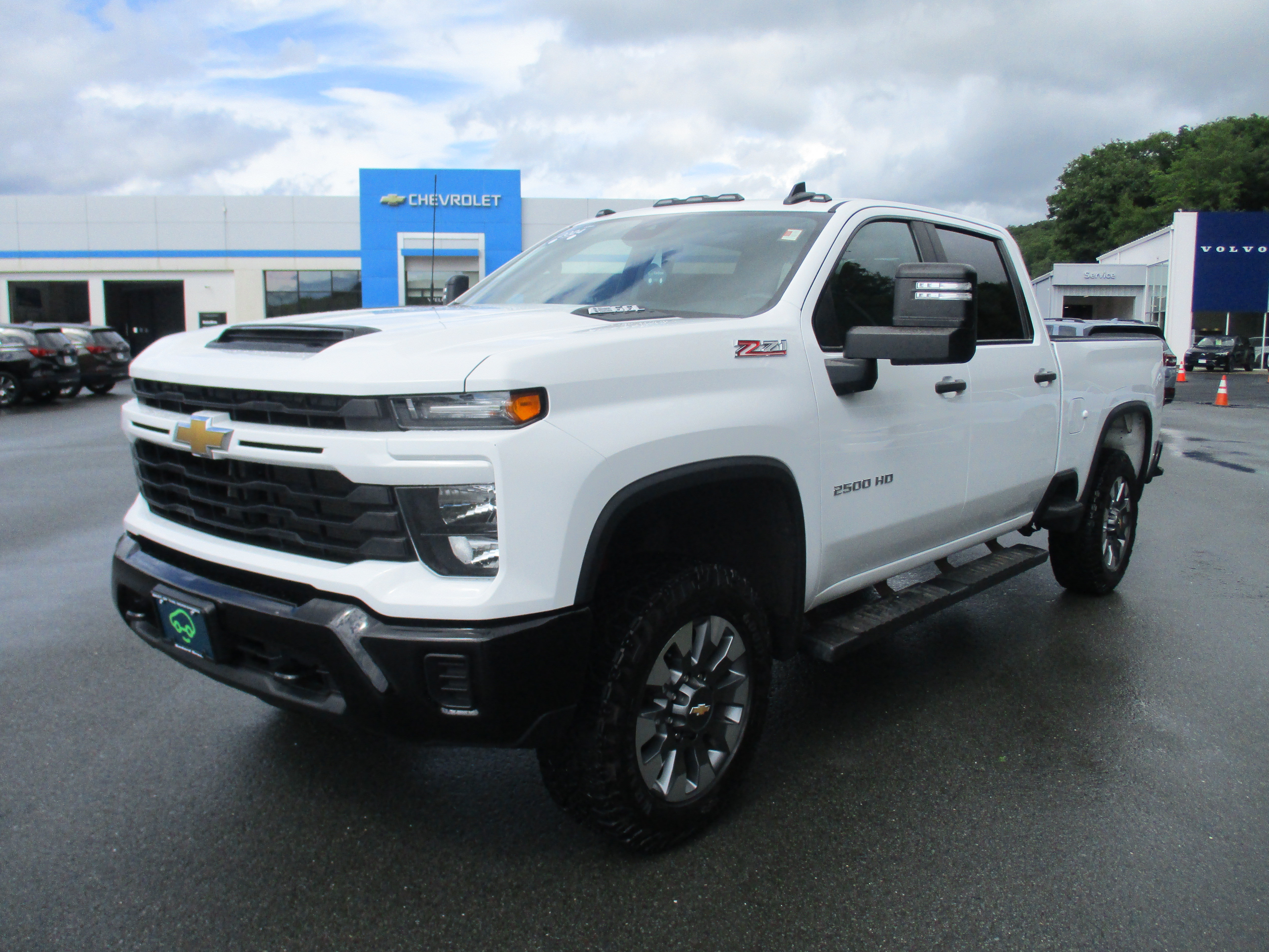 Used 2024 Chevrolet Silverado 2500 Custom w/ Custom Value Package AWD/4WD image 1