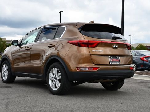 Used 2017 Kia Sportage LX AWD/4WD image 6