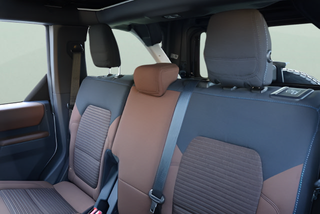 Used 2022 Ford Bronco Outer Banks AWD/4WD image 15