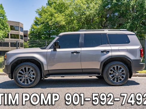Used 2025 Toyota Land Cruiser w/ Premium Package AWD/4WD image 9