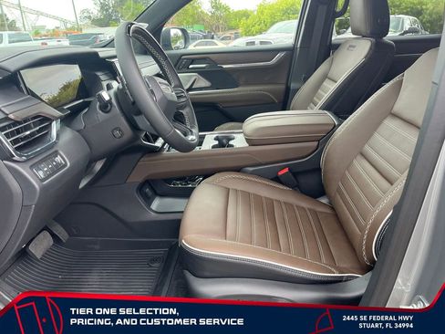 New 2026 GMC Acadia Denali Ultimate w/ LPO, Floor Liner Package AWD/4WD image 9