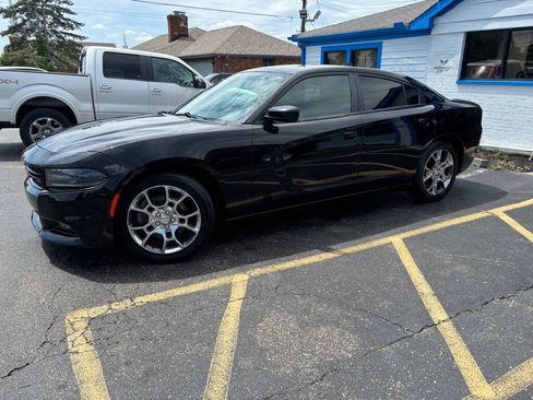 Used 2016 Dodge Charger SXT AWD/4WD image 1