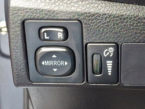 Used 2016 Toyota Corolla S image 25