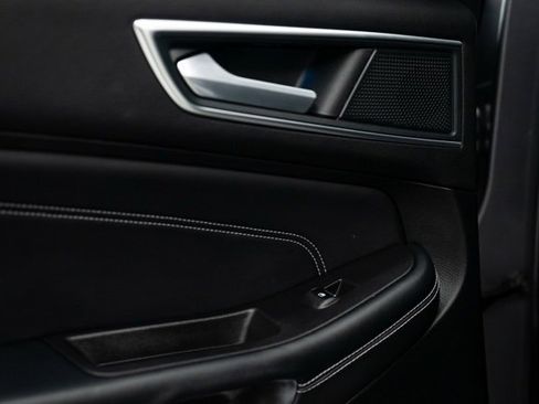 Used 2024 Ford Edge Titanium image 26