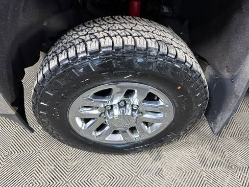 Used 2018 Chevrolet Silverado 2500 LT w/ LT Convenience Package image 10