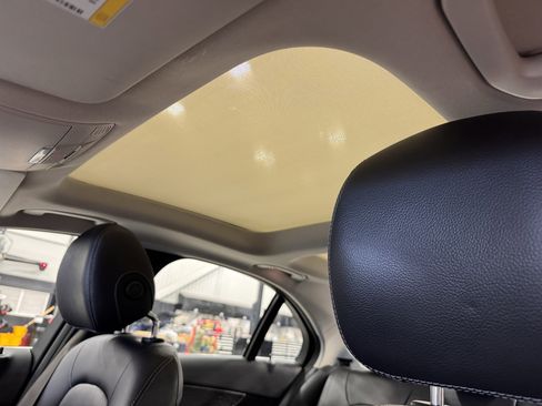 Used 2017 Mercedes-Benz C 300 4MATIC Sedan image 16