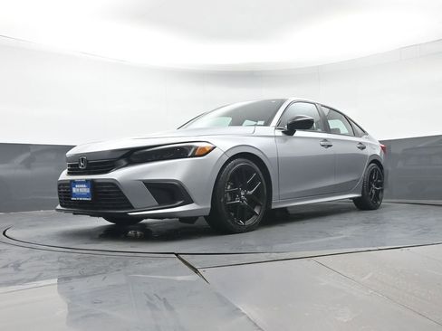 Used 2023 Honda Civic Sport image 25