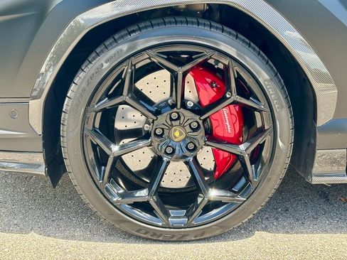 Used 2024 Lamborghini Urus Performante AWD/4WD image 15