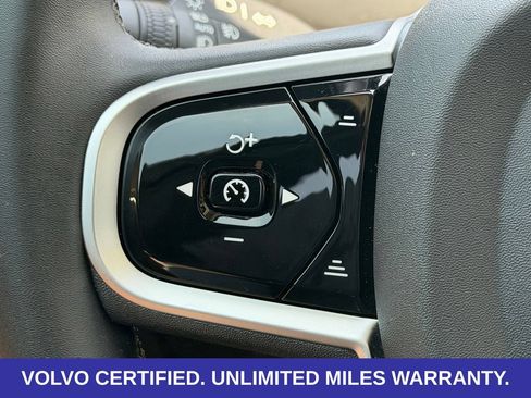 Certified 2026 Volvo XC90 B6 Plus AWD/4WD image 18