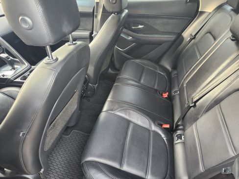 Used 2018 Jaguar E-PACE SE image 10