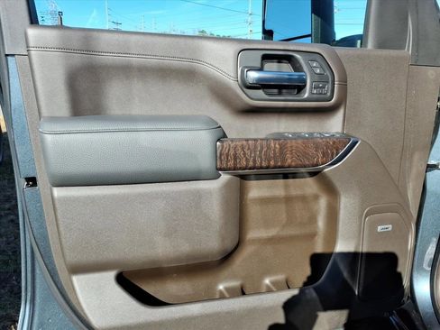 Used 2020 GMC Sierra 2500 Denali w/ Denali Ultimate Package image 18