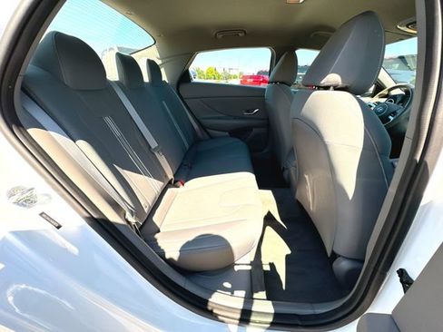 Used 2021 Hyundai Elantra SEL w/ Convenience Package FWD image 26