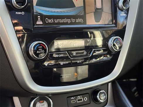 Used 2021 Nissan Murano SL w/ SL Moonroof Package image 16