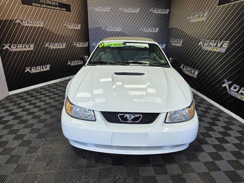 Used 2000 Ford Mustang Base 2dr Convertible image 5