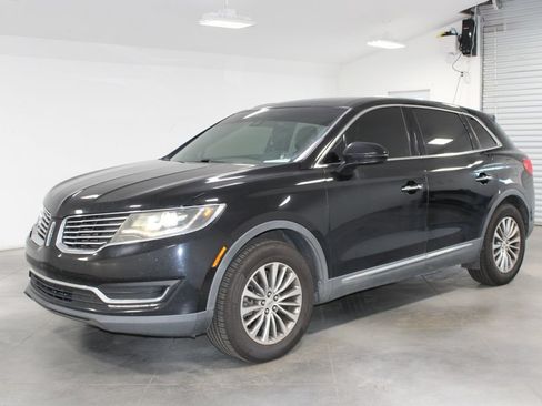Used 2018 Lincoln MKX Select w/ Lincoln MKX Climate Package FWD image 4