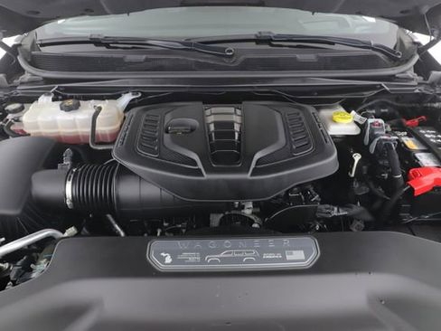 Used 2025 Jeep Wagoneer L Series II w/ Convenience Group I image 15