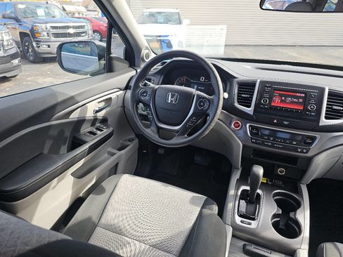 Used 2017 Honda Ridgeline RTS image 22