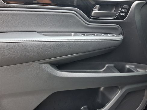Used 2025 Honda Odyssey Touring image 12
