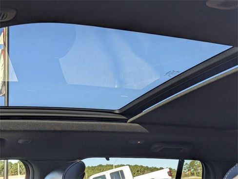 New 2025 Jeep Grand Cherokee Overland image 12