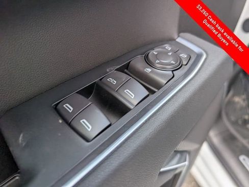 New 2026 GMC Sierra 1500 SLE image 17