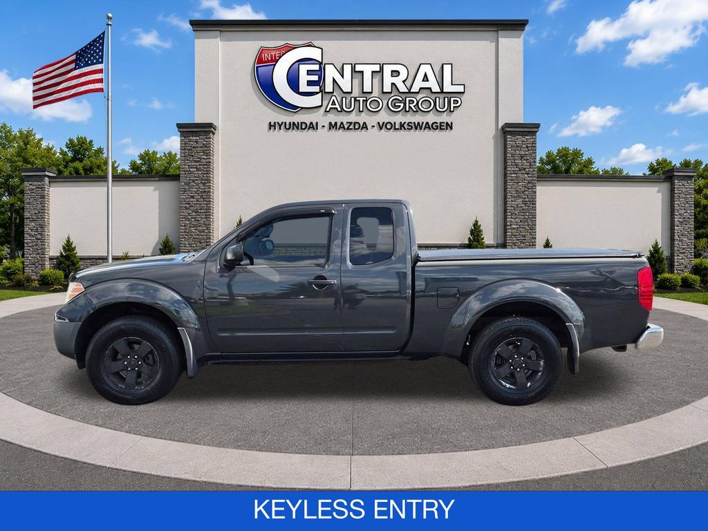 Used 2012 Nissan Frontier SV w/ SV Premium Utility Pkg AWD/4WD image 5
