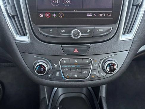 Used 2019 Chevrolet Malibu LT FWD image 21