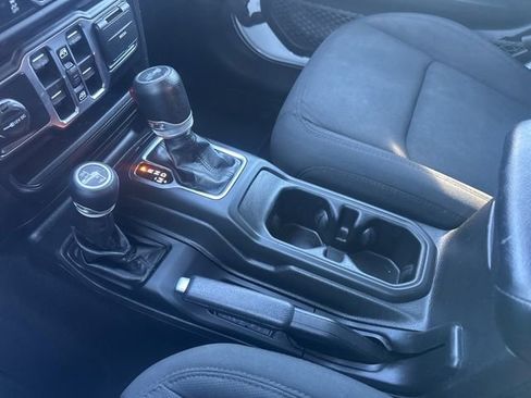 Used 2021 Jeep Wrangler Unlimited Sport AWD/4WD image 20