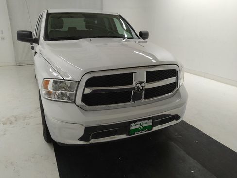 Used 2023 RAM 1500 Classic SLT AWD/4WD image 14