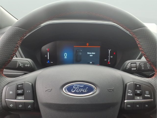 Used 2025 Ford Escape ST-Line Select AWD/4WD image 19