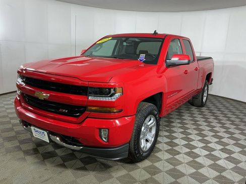 Used 2018 Chevrolet Silverado 1500 LT w/ All Star Edition AWD/4WD image 4