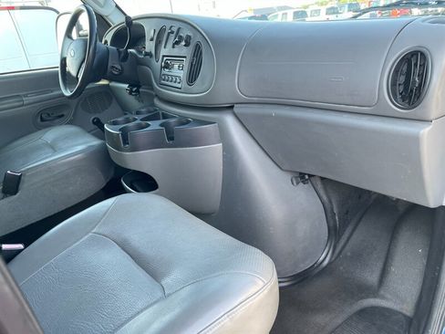 Used 2008 Ford E-350 and Econoline 350 Super Duty RWD image 11