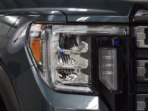 Used 2020 GMC Sierra 2500 AT4 w/ Technology Package image 10