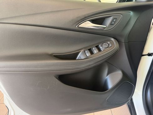 Used 2025 Buick Encore GX Preferred FWD image 18