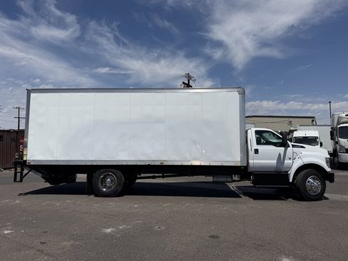 Used 2021 Ford F650 2WD Regular Cab Super Duty image 2