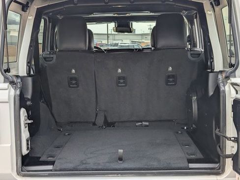 Used 2019 Jeep Wrangler Unlimited Sahara image 26