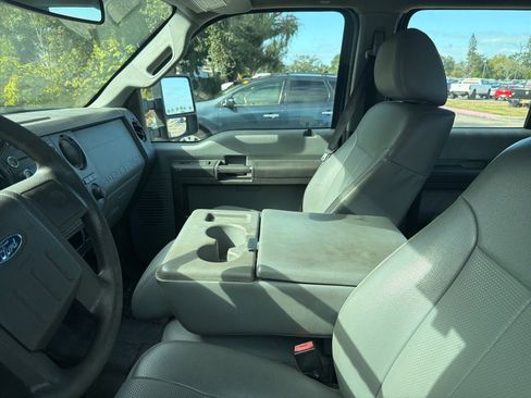Used 2015 Ford F250 XL w/ Power Equipment Group image 7