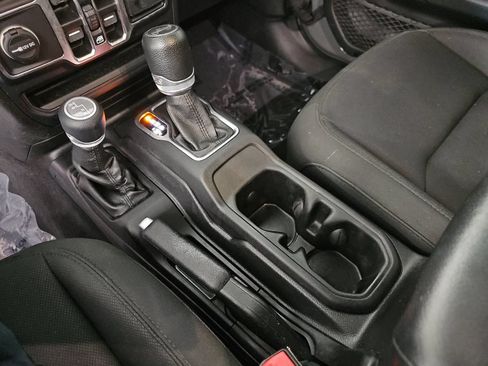 Used 2019 Jeep Wrangler Unlimited Sport AWD/4WD image 20
